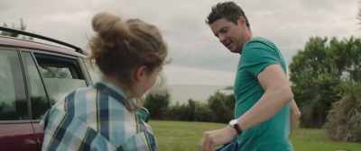 - It's coming out.
- Well, try to keep it in. - Four Kids and It