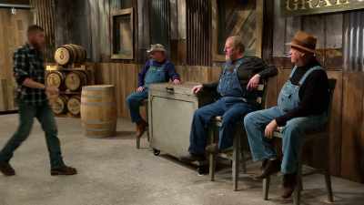 It's corn liquor, - Moonshiners: Master Distiller