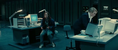 - It's crawling with cops.
- That's good. I hate being alone. - UFO Sweden