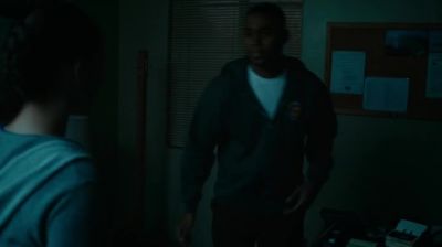 It's dead, we need
to find a cell phone. - NCIS: Los Angeles