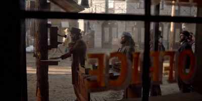 It's Deadwood's mayor,
E.B. Farnum, relegated to - Deadwood: The Movie