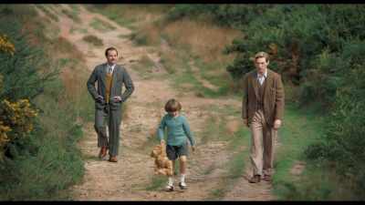 It's different for bears.
Nou says. - Goodbye Christopher Robin