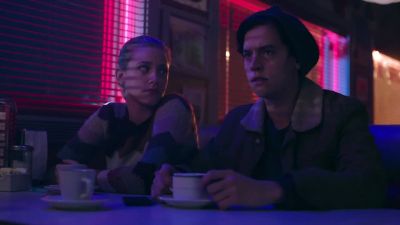 -It's done.
-[Jughead] Jeez. - Riverdale
