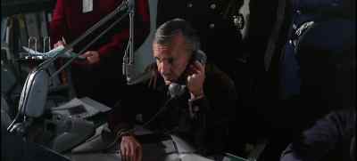 It's down. - Ice Station Zebra