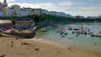 It's early summer. - Wales: Land of the Wild