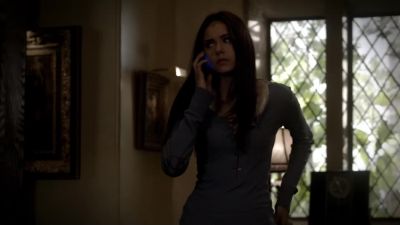 It's elena. - The Vampire Diaries