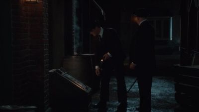 It's empty. - Murdoch Mysteries