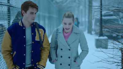 It's exactly the way things
were before, pretending to
be normal and perfect - Riverdale