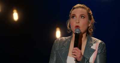 It's exactly what it sounds like.
There's no visual aspect, it's all audio. - Taylor Tomlinson: Look at You