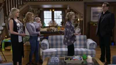 It's familiar. It's comfortable. - Fuller House