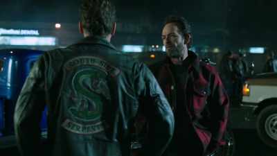 It's my fault you run
with criminals - Riverdale