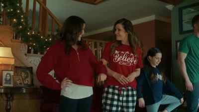 It's festive.
-[Trish and Chloe laugh] - A Novel Christmas