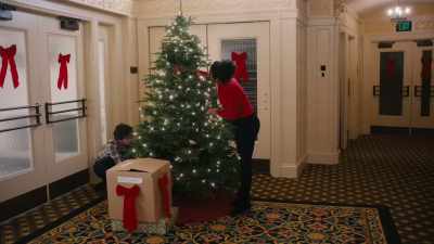 ♪ It's finally
Christmas time... ♪ - A Show-Stopping Christmas