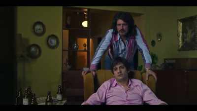 It's free.
- Let's eat something. - Toma