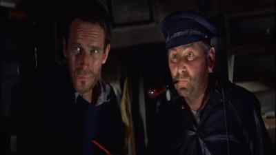 It's freshening. - The Wreck of the Mary Deare