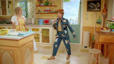 ♪ It's Friday night ♪ - At Home with Amy Sedaris