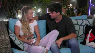 IT'S FUNNY. - Love Island