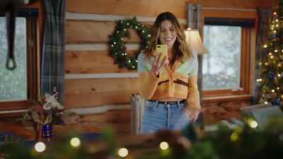 It's getting
kind of cold in here - Unwrapping Christmas: Olivia's Reunion