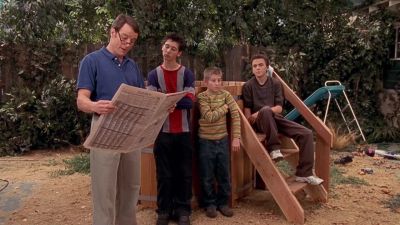 It's going to nieŸle.
Let's go. - Malcolm in the Middle