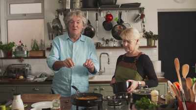 It's gone from...
[crackles loudly] - James May: Oh Cook!