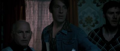It's gone in there. - When the Lights Went Out