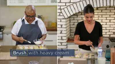 It's gonna give it that nice little shiny finish - Selena + Chef