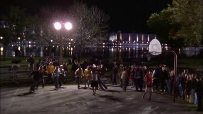 It's good! Lucas Scott takes it 15-14, - One Tree Hill