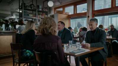 - It's so good you're here.
- Everything okay... at work? - Lucky Hank