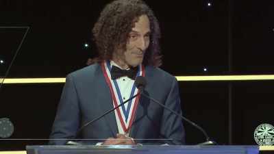 It's got a lot
of the same qualities - Listening to Kenny G