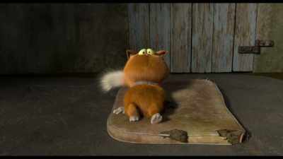 - It's got a water bed itself.
- There is one here also. - Spy Cat