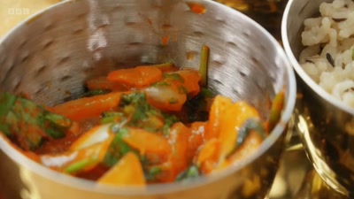 It's got crunch, it's got bite, - Young Masterchef