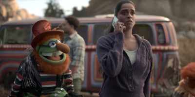 - It's got everything we need.
- Everything except four walls. - The Muppets Mayhem