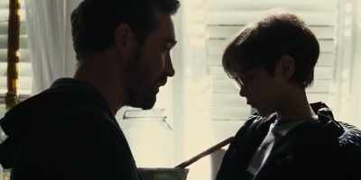 It's got my, my cell number
on the back. - The Book of Henry