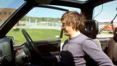 - It's gotta be points off for that.
- Yeah. That's not flamboyant. - Top Gear