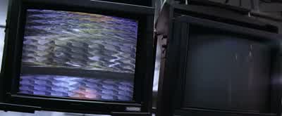 It's gotta be some kind of electromagnetic field. - Contact