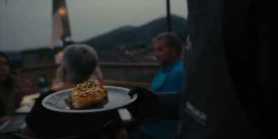 It's great, after a series
of oven-cooked pizzas, - Chef's Table: Pizza