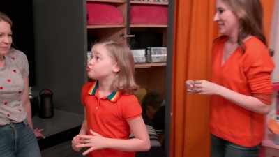 It's great, 'cause you have
reading homework now every day, - Get Organized with The Home Edit