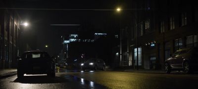 It's green light. - The Night Agent