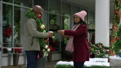 It's happening
all over the city, - Random Acts of Christmas