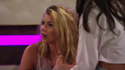 It's hard because
I do click with him. - Love Island