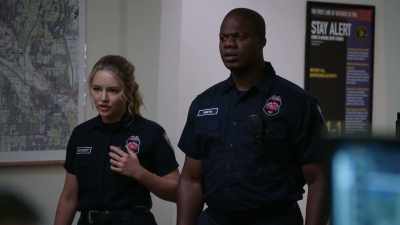 It's her? Engine 8, Engine 14,
switch to channel 3. - Tacoma FD