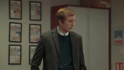 - Its him.
- Yes, let's go. - After Life