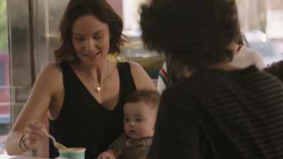 It's Hope's first ice cream! - Council of Dads