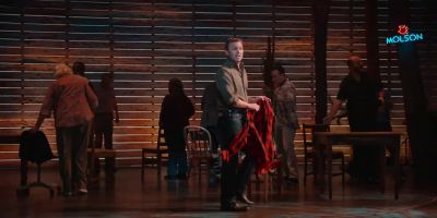 It's hot outside - Come from Away