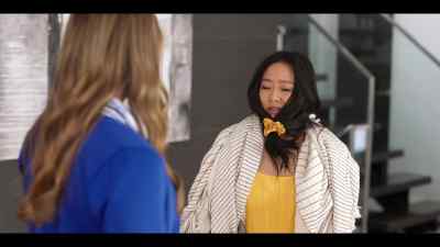 - It's--I'm the bearded lady. - Laid