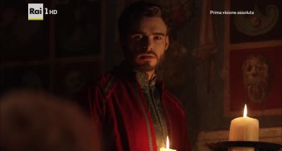 It's impolite to refuse a gift. - Medici: Masters of Florence