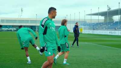 It's impossible to tell your
players, "Forget that we're winning." - Real Madrid: Until the End