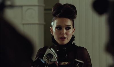It's It's a weird world we live in - Vox Lux