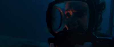 It's... it's attracting more sharks. - 47 Meters Down