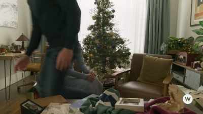 It's... it's not really a present,
it's more of a commitment. - Christmas Bedtime Stories